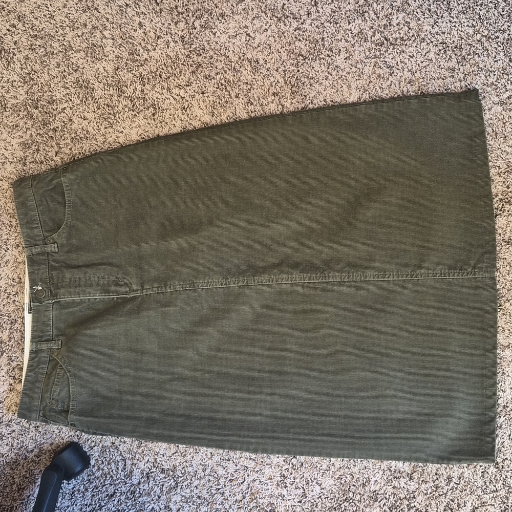 Eddie Bauer 12P Olive Gr. Corduroy Skirt